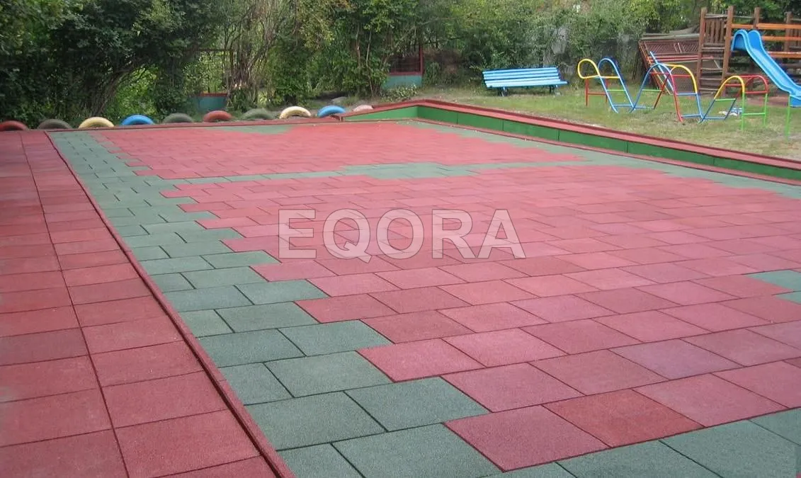 Резиновое покрытие из резиновой крошки для дорожек на даче в Сергиевом Посаде