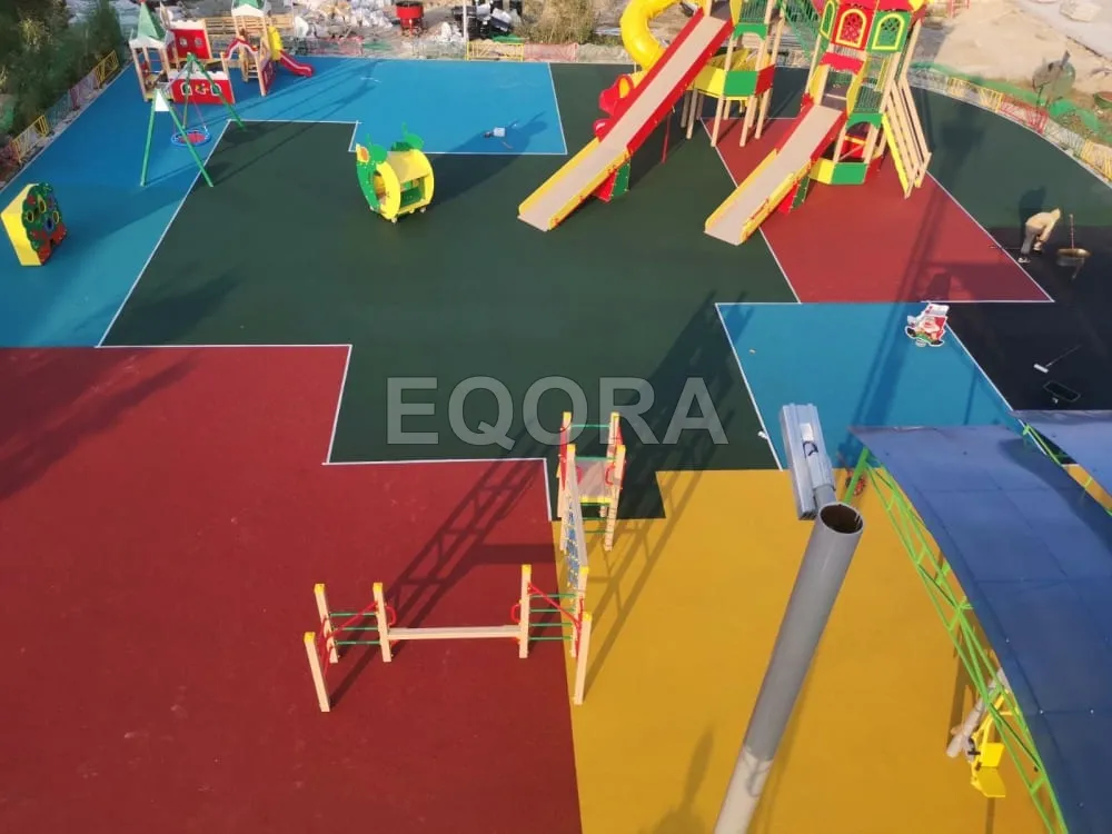 Бесшовное покрытие из резиновой крошки для детской площадки в Сергиевом Посаде