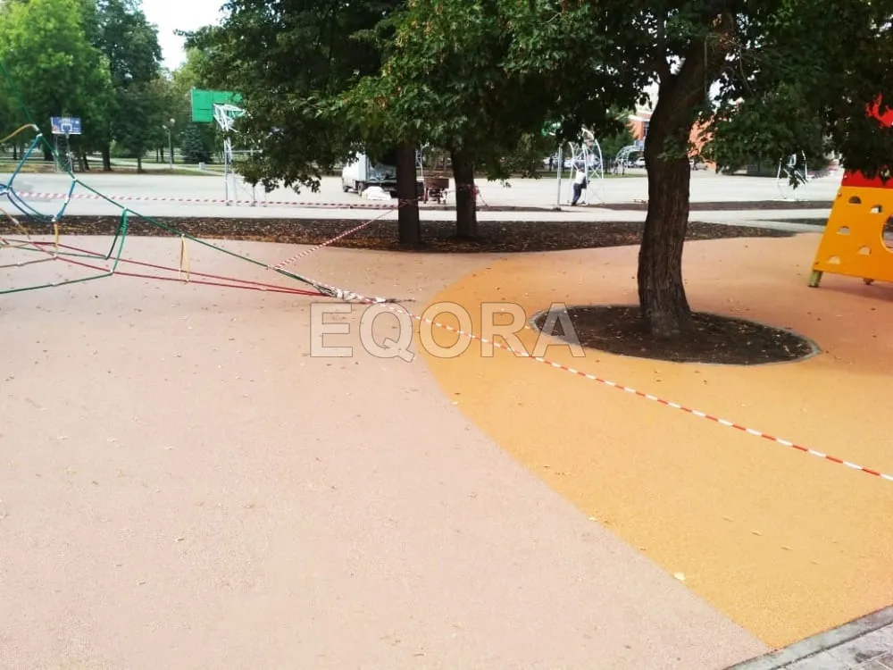 Водопроницаемое покрытие из резиновой крошки в Сергиевом Посаде