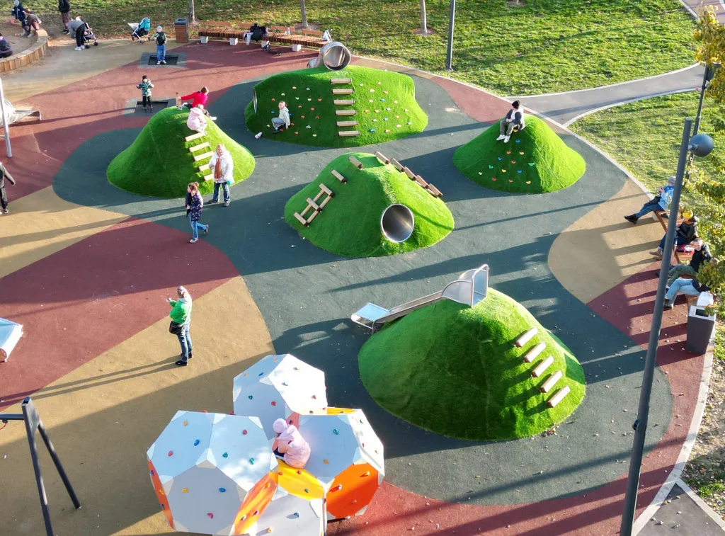 Сколько служит геопластика на детских площадках в Сергиевом Посаде?